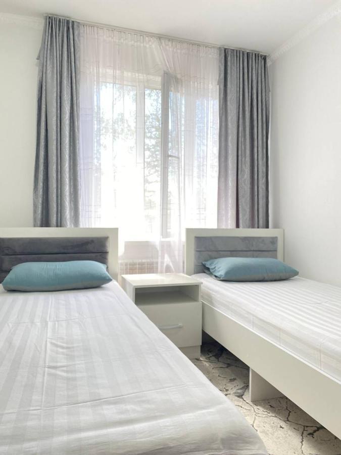 Bed and Breakfast Karakol-Guest Exterior foto
